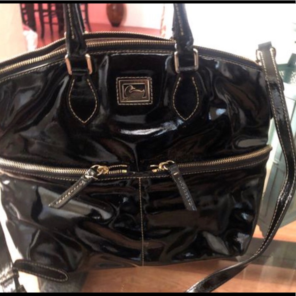 Dooney & Bourke purse